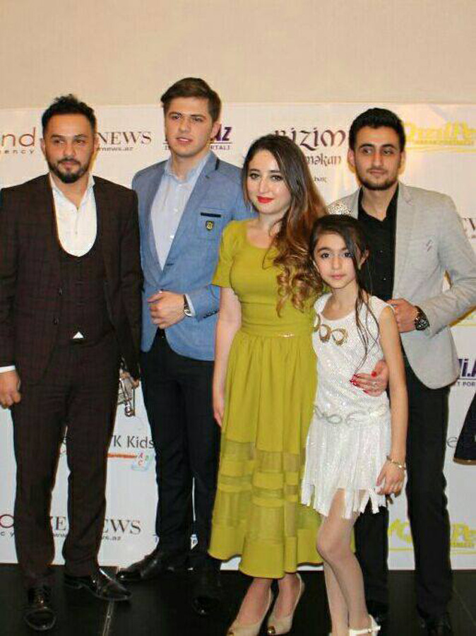 Национальные орнаменты на модном дефиле в Баку (ФОТО)