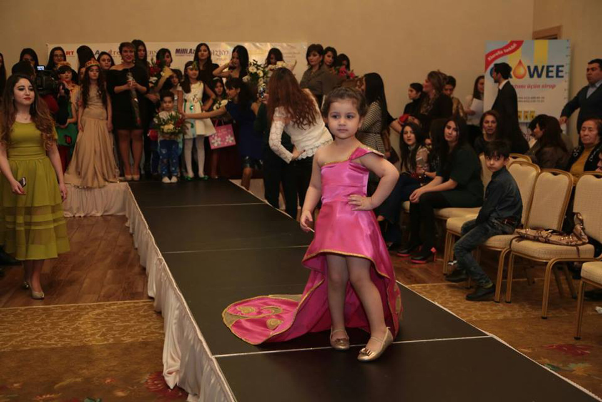 Национальные орнаменты на модном дефиле в Баку (ФОТО)