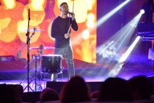 Когда пиццей не подавиться, или экстаз в Баку (ФОТО)