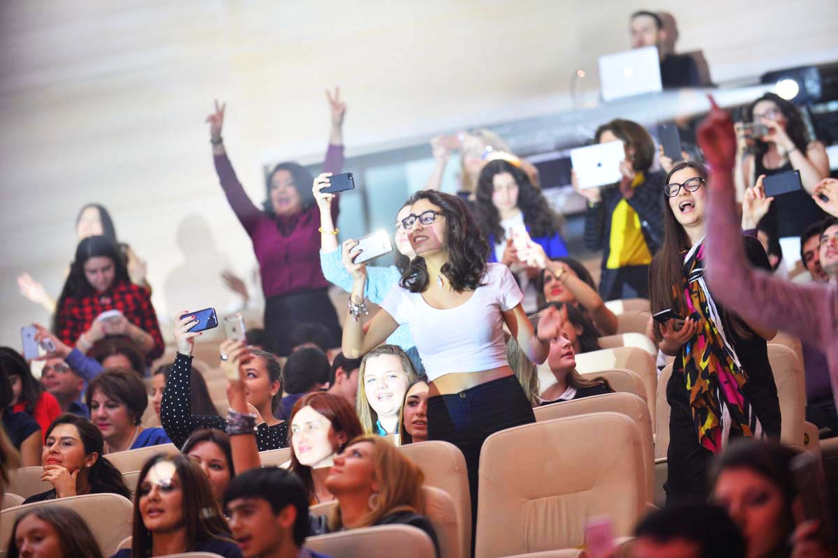 Когда пиццей не подавиться, или экстаз в Баку (ФОТО)