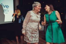Для бакинских мам зимой наступила весна (ФОТО)