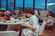 Для бакинских мам зимой наступила весна (ФОТО)