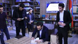 Азербайджанский писатель раскрыл секрет семейного счастья (ФОТО)