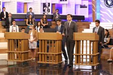 Что азербайджанская молодежь знает о творчестве Анара (ФОТО)