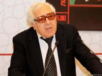 Что азербайджанская молодежь знает о творчестве Анара (ФОТО)