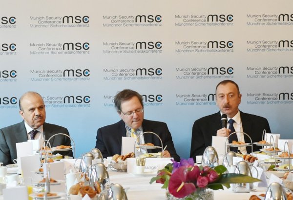 Президент Ильхам Алиев: Задача на предстоящие годы - диверсифицировать наш экспортный потенциал (ФОТО)