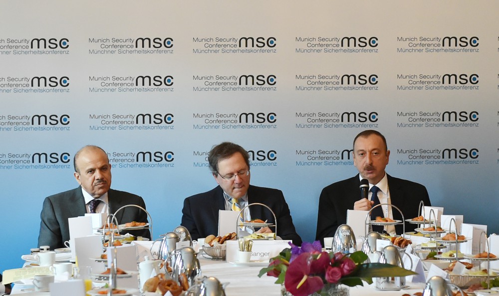 Президент Ильхам Алиев: Задача на предстоящие годы - диверсифицировать наш экспортный потенциал (ФОТО)