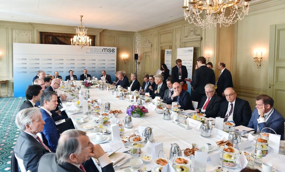 Президент Ильхам Алиев: Задача на предстоящие годы - диверсифицировать наш экспортный потенциал (ФОТО)