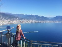 Актриса и телеведущая Айсель Назим рассказала о реализации проектов в Турции (ФОТО)