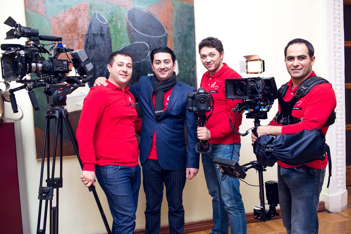 В Баку прошла выставка свадебных фотографий “LovEmin” (ВИДЕО, ФОТО)