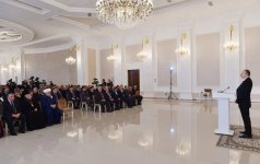 Президент Азербайджана ознакомился в Гяндже с условиями в религиозном комплексе «Имамзаде» после реконструкции