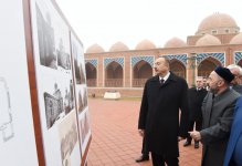 Президент Азербайджана ознакомился в Гяндже с условиями в религиозном комплексе «Имамзаде» после реконструкции