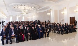 Президент Азербайджана ознакомился в Гяндже с условиями в религиозном комплексе «Имамзаде» после реконструкции