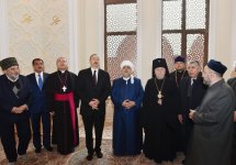 Президент Азербайджана ознакомился в Гяндже с условиями в религиозном комплексе «Имамзаде» после реконструкции