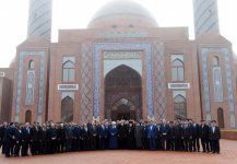 Президент Азербайджана ознакомился в Гяндже с условиями в религиозном комплексе «Имамзаде» после реконструкции