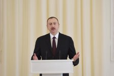 Президент Азербайджана ознакомился в Гяндже с условиями в религиозном комплексе «Имамзаде» после реконструкции