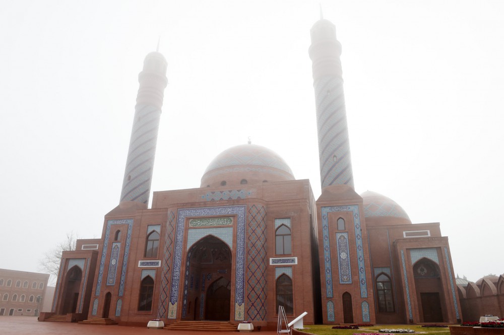 Президент Азербайджана ознакомился в Гяндже с условиями в религиозном комплексе «Имамзаде» после реконструкции