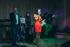 В Баку прошел звездный романтический вечер "Друзьям с любовью" (ФОТО)