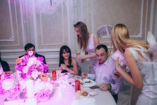 В Баку прошел звездный романтический вечер "Друзьям с любовью" (ФОТО)