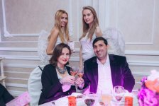 В Баку прошел звездный романтический вечер "Друзьям с любовью" (ФОТО)