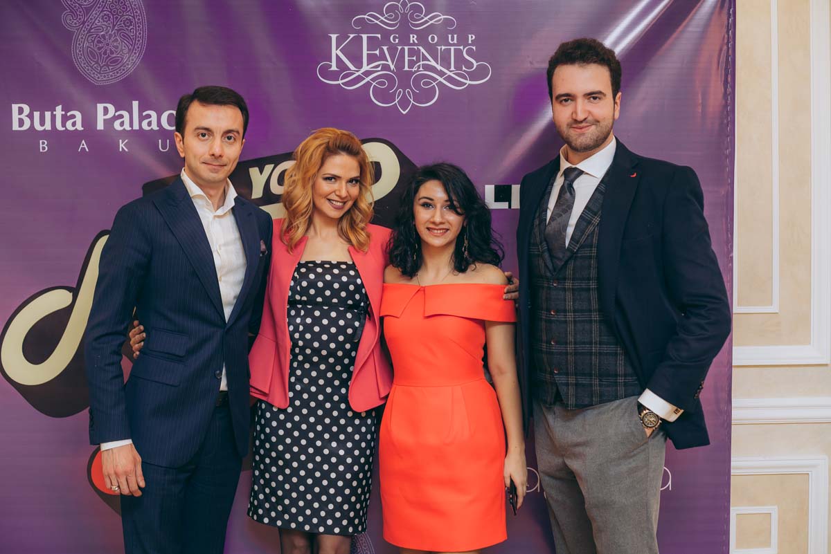 В Баку прошел звездный романтический вечер "Друзьям с любовью" (ФОТО)