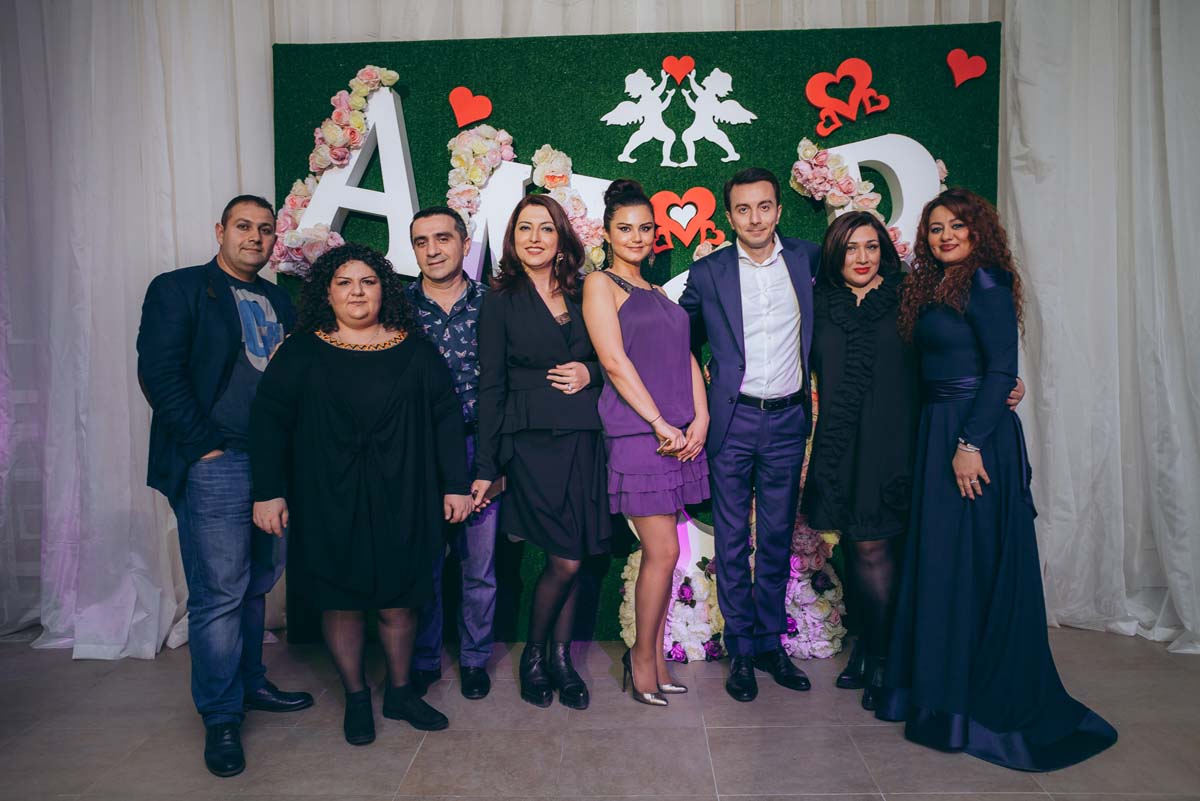 В Баку прошел звездный романтический вечер "Друзьям с любовью" (ФОТО)