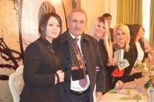 В Союзе писателей Азербайджана презентована книга Севиндж Сафаровой "Грех" (ФОТО)