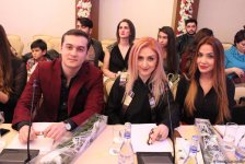 Начало весны в Баку отметили красочным модным дефиле (ФОТО)