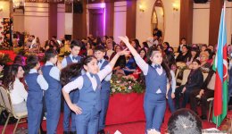 Начало весны в Баку отметили красочным модным дефиле (ФОТО)