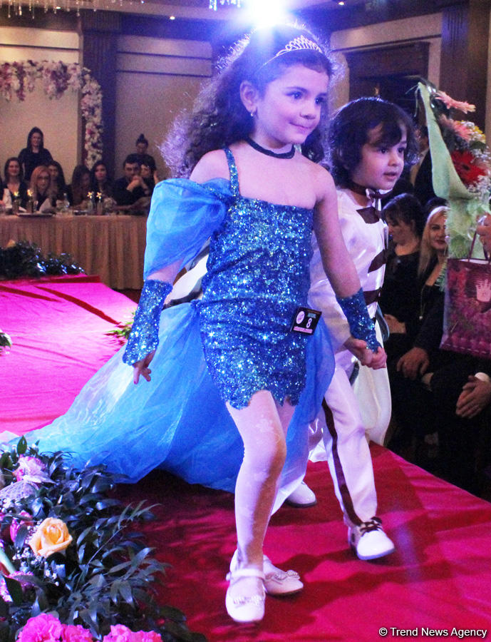 Начало весны в Баку отметили красочным модным дефиле (ФОТО)