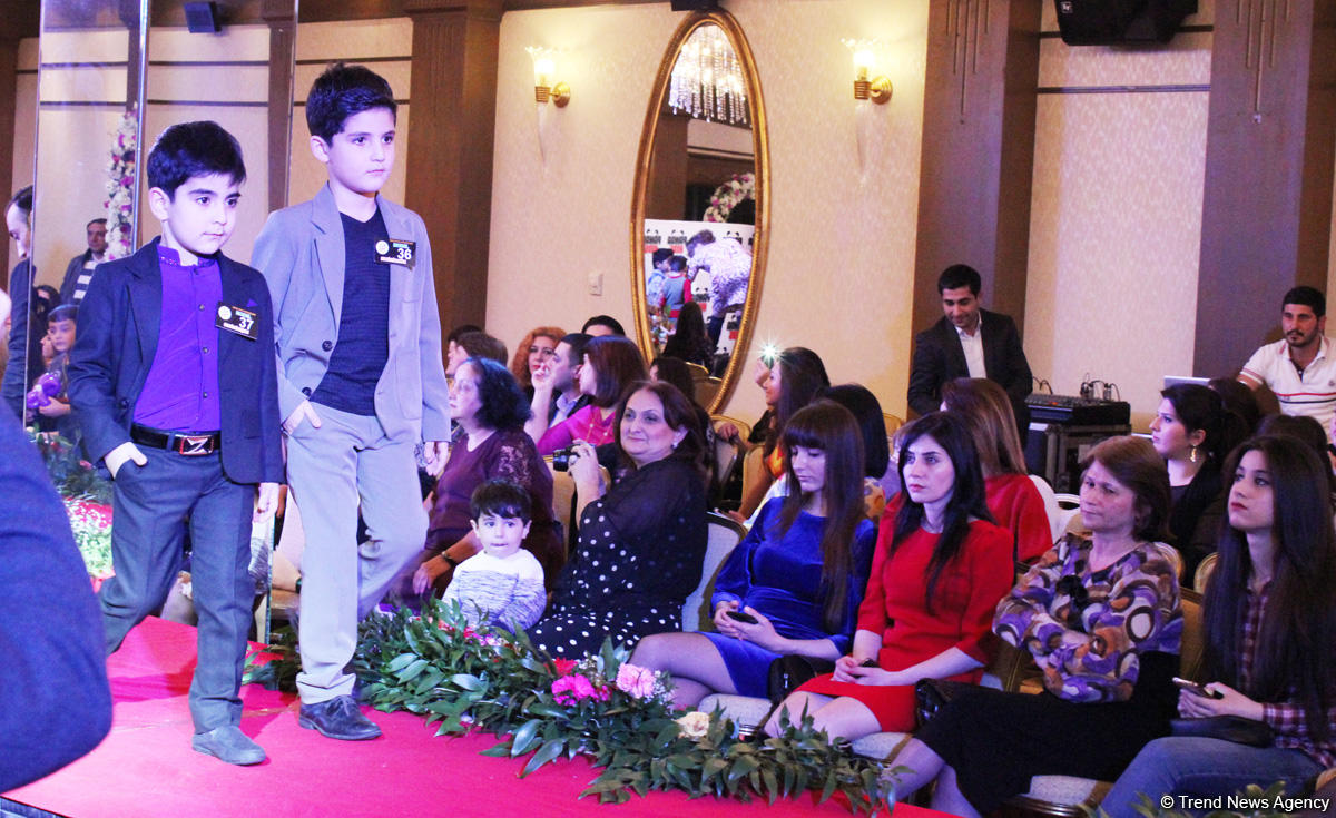 Начало весны в Баку отметили красочным модным дефиле (ФОТО)