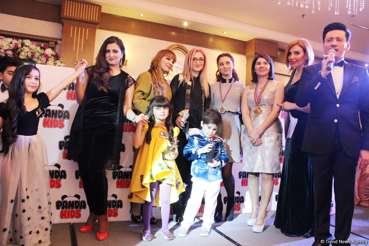 Начало весны в Баку отметили красочным модным дефиле (ФОТО)