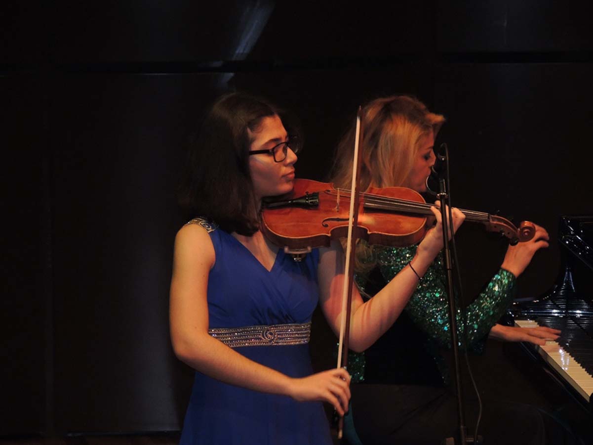 Международный центр мугама поздравил с "Од чершенбеси" (ФОТО)