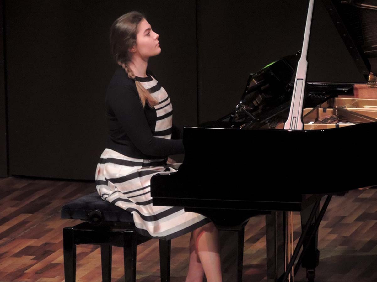 Международный центр мугама поздравил с "Од чершенбеси" (ФОТО)