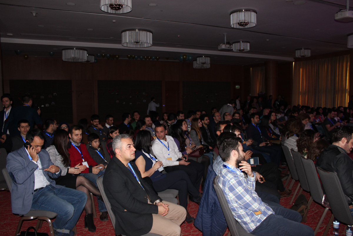 Путешествие азербайджанцев от Непала до Папуа за 3 часа (ФОТО)