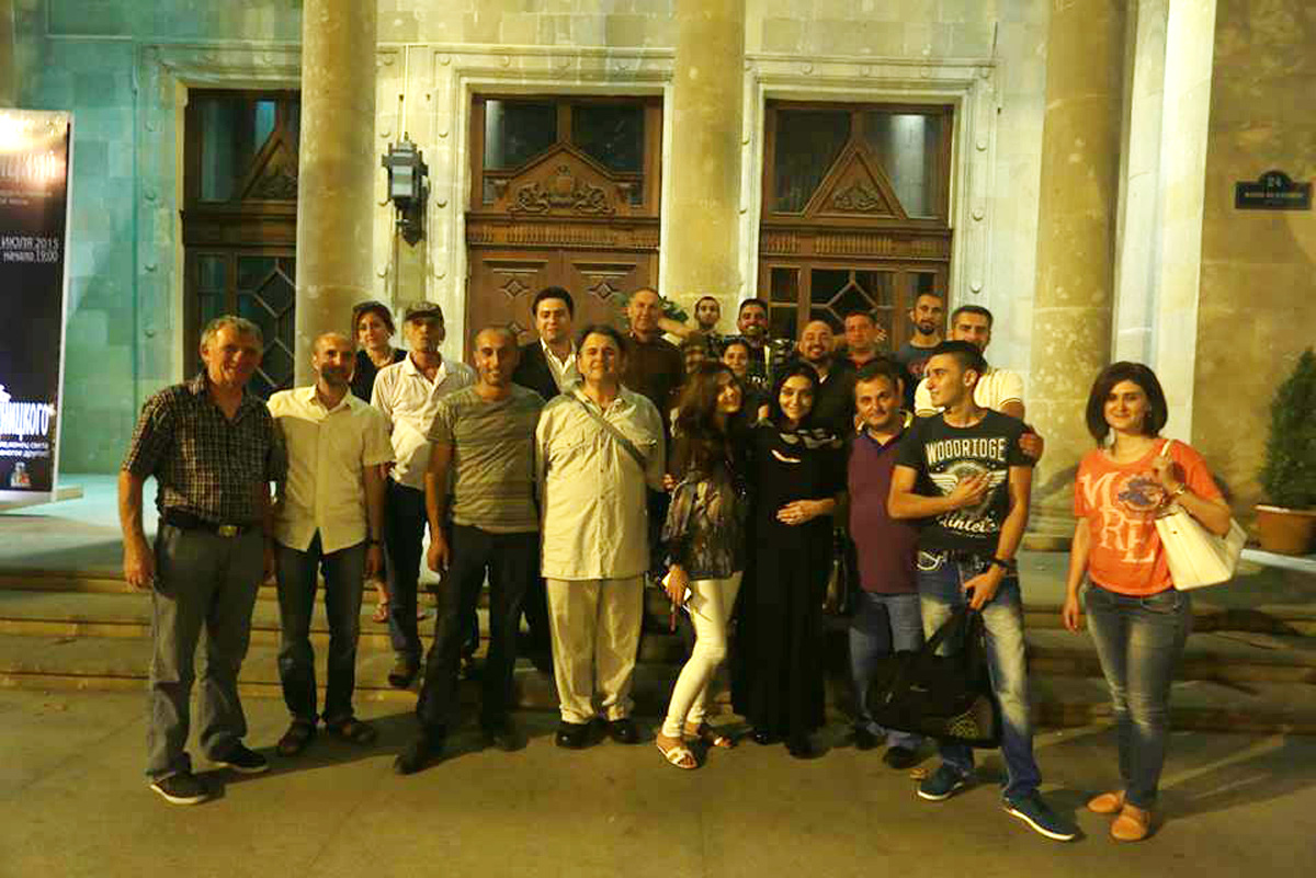 Гамида Омарова и Оксана Расулова приготовили сюрприз на 8 марта (ВИДЕО, ФОТО)