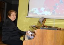 Рухангиз Гасымова встретилась с поклонниками своего творчества (ФОТО)