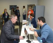 Делегации различных стран проходят аккредитацию на Кубок мира по прыжкам на батуте в Баку (ФОТОРЕПОРТАЖ)