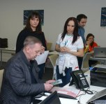 Делегации различных стран проходят аккредитацию на Кубок мира по прыжкам на батуте в Баку (ФОТОРЕПОРТАЖ)