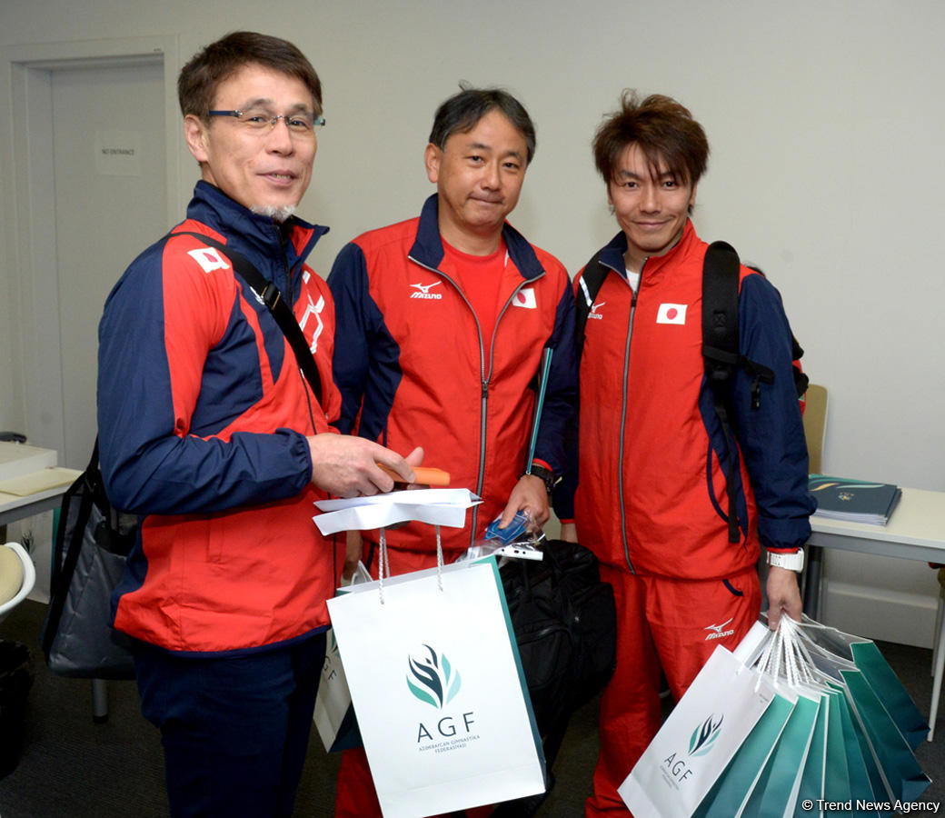 Делегации различных стран проходят аккредитацию на Кубок мира по прыжкам на батуте в Баку (ФОТОРЕПОРТАЖ)