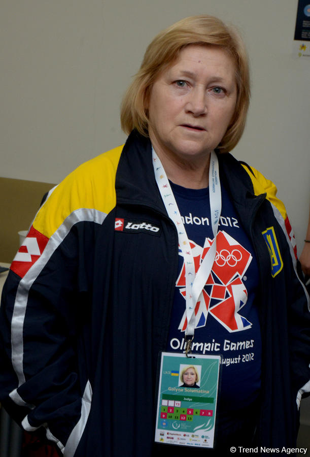 Делегации различных стран проходят аккредитацию на Кубок мира по прыжкам на батуте в Баку (ФОТОРЕПОРТАЖ)