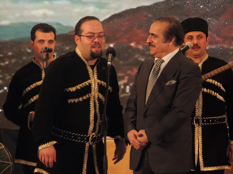 В Филармонии состоялась презентация книги о любви к Тебризу (ФОТО)