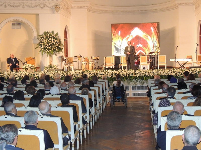 В Филармонии состоялась презентация книги о любви к Тебризу (ФОТО)