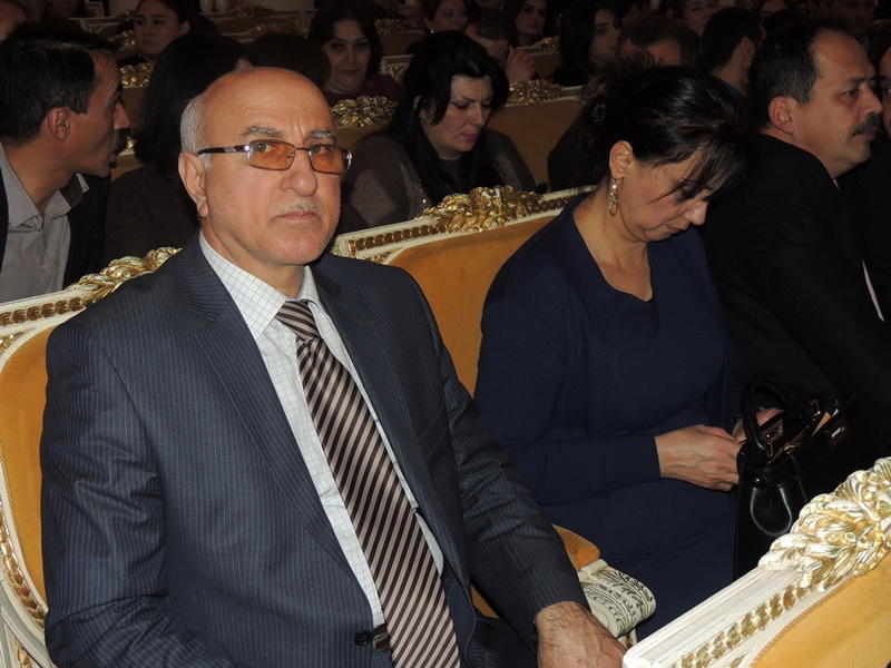 В Филармонии состоялась презентация книги о любви к Тебризу (ФОТО)