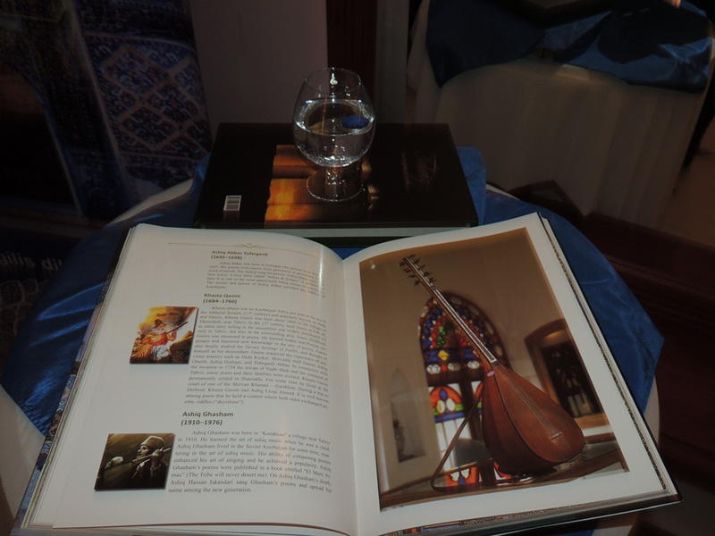 В Филармонии состоялась презентация книги о любви к Тебризу (ФОТО)