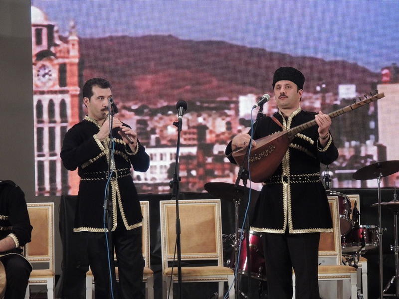 В Филармонии состоялась презентация книги о любви к Тебризу (ФОТО)