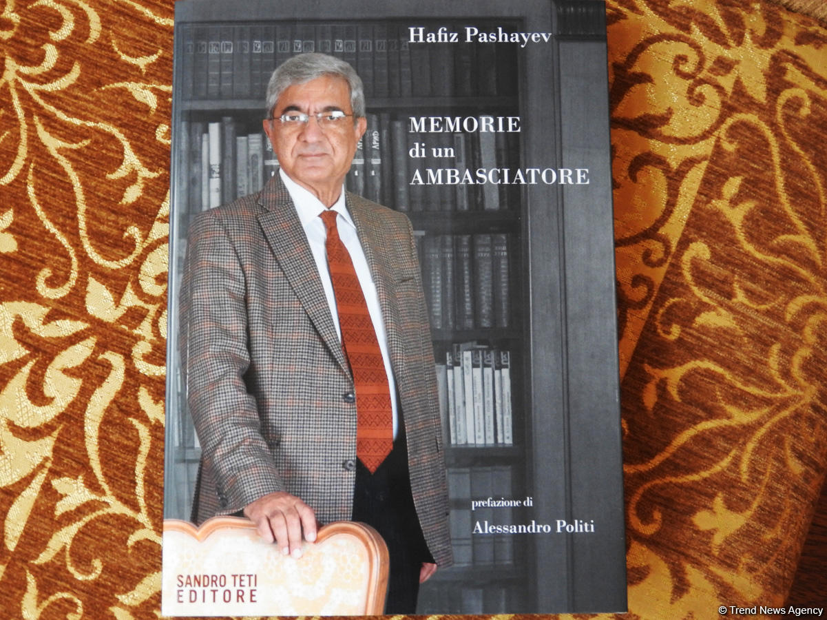 В Баку состоялась презентация книги Хафиза Пашаева на итальянском языке