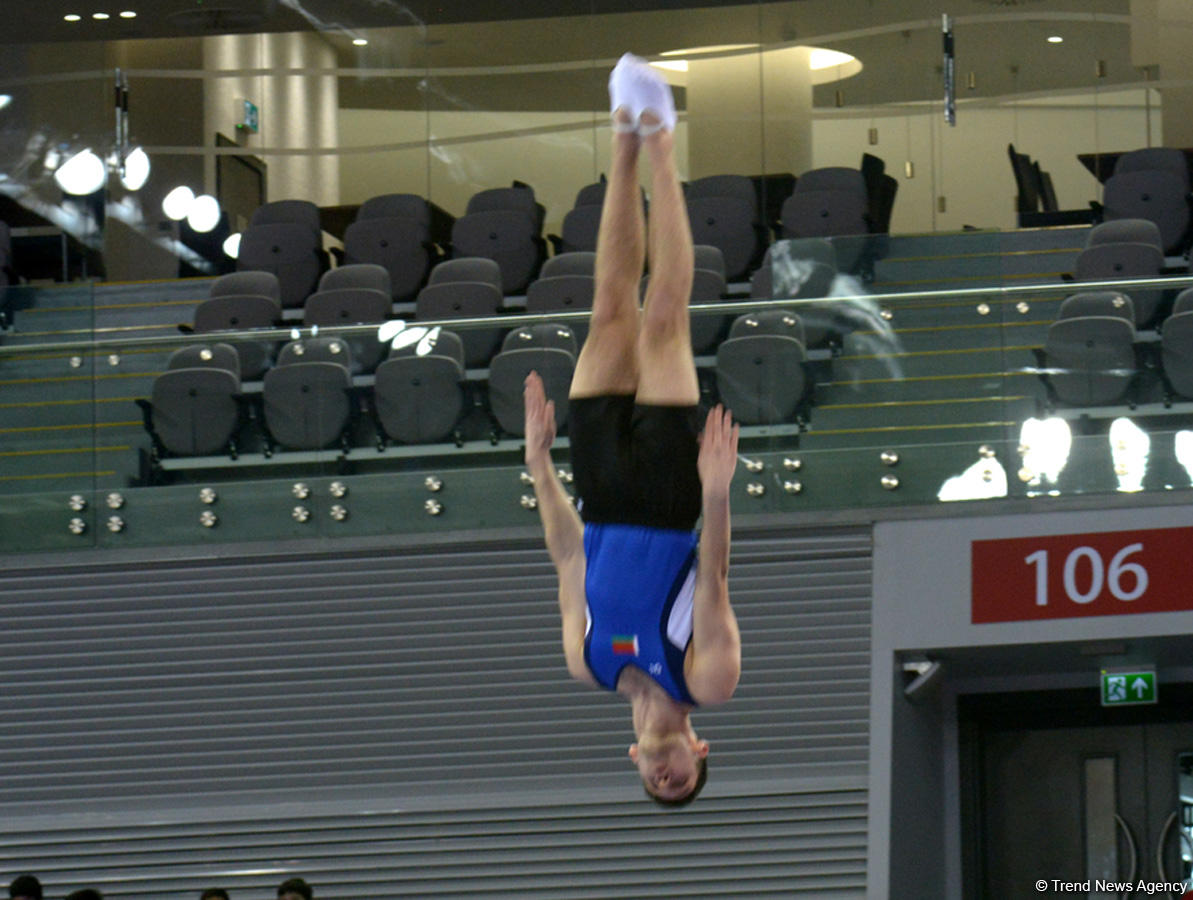 В Баку стартовал первый день соревнований Кубка мира FIG по прыжкам на батуте