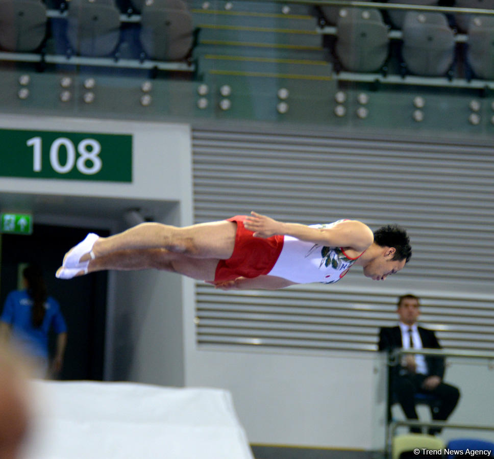 В Баку стартовал первый день соревнований Кубка мира FIG по прыжкам на батуте