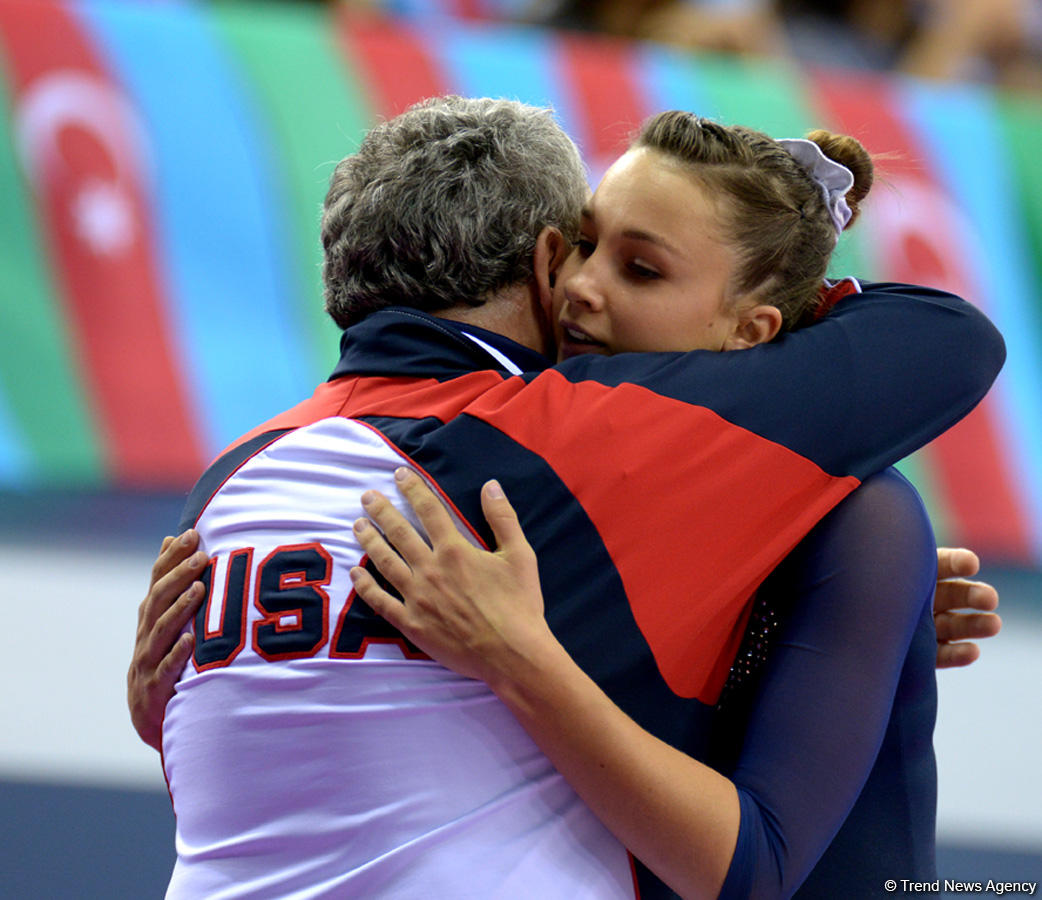 В Баку стартовал первый день соревнований Кубка мира FIG по прыжкам на батуте